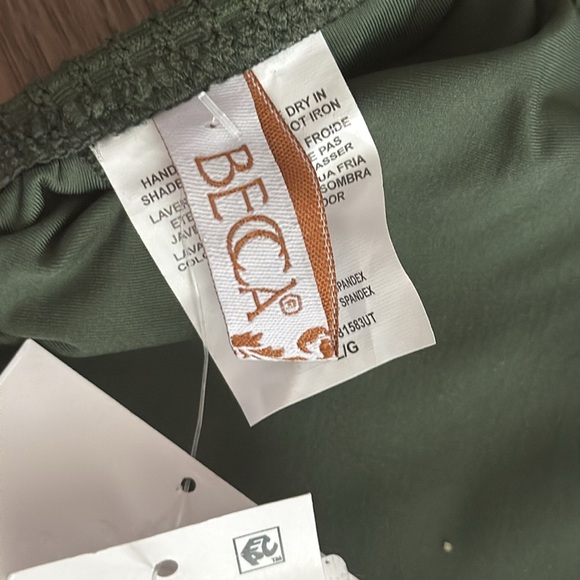 NWT BECCA VIRTUE Ribbed Bikini Swim Top Cactus Green Large - Picture 6 of 6